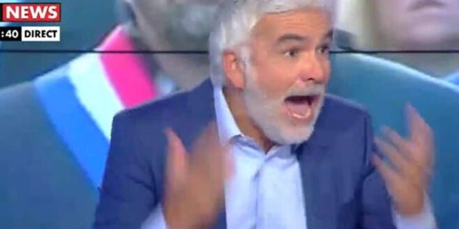 TwogFr's tweet image. "C'est ma réplique ça !!!"