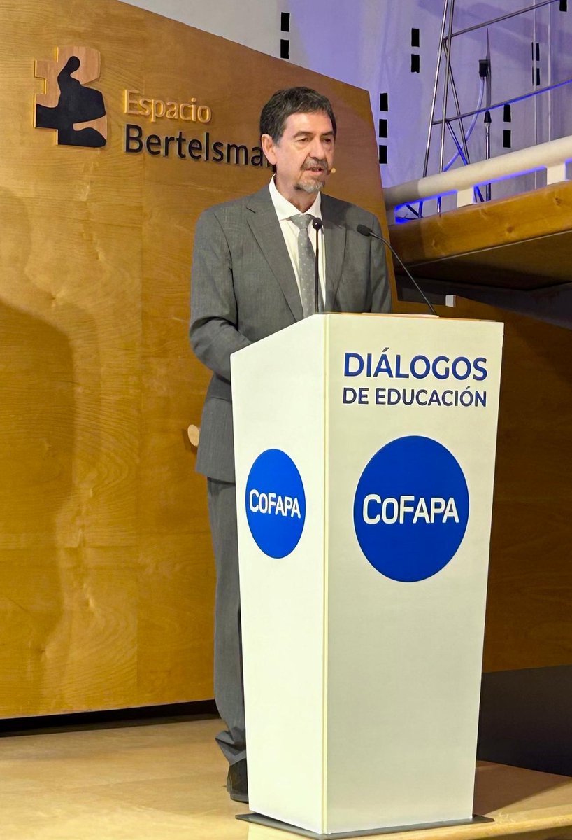 COFAPA 🧡 (@cofapa_) on Twitter photo “La calidad de un sistema educativo se mide por la calidad de su profesorado”, afirma <a href="/ab_delarosa/">Abelardo de la Rosa</a>, Secretario de Estado de Educación en 45 #DialogoCofapa. Si conseguimos que el profesorado esté cada vez más reconocido y mejor tratado, tendremos un mejor sistema, dice. “La calidad de un sistema educativo se mide por la calidad de su profesorado”, afirma <a href="/ab_delarosa/">Abelardo de la Rosa</a>, Secretario de Estado de Educación en 45 #DialogoCofapa. Si conseguimos que el profesorado esté cada vez más reconocido y mejor tratado, tendremos un mejor sistema, dice.