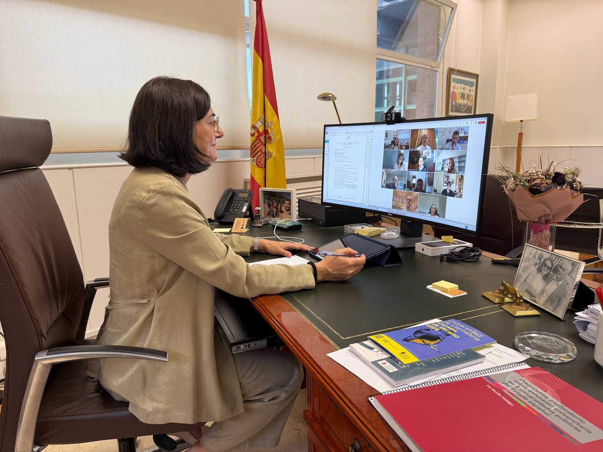 G-9 de Universidades (@uni_g9) on Twitter photo La Comisión de Relaciones Internacionales 🌏 del <a href="/uni_g9/">G-9 de Universidades</a>, presidida por la rectora de <a href="/unican/">Universidad de Cantabria</a>, avanza en estrategias comunes de Internacionalización y analiza aspectos normativos que afectan a la movilidad universitaria internacional 🧳
➡️ uni-g9.net/noticias/prime…
#G9 La Comisión de Relaciones Internacionales 🌏 del <a href="/uni_g9/">G-9 de Universidades</a>, presidida por la rectora de <a href="/unican/">Universidad de Cantabria</a>, avanza en estrategias comunes de Internacionalización y analiza aspectos normativos que afectan a la movilidad universitaria internacional 🧳
➡️ uni-g9.net/noticias/prime…
#G9