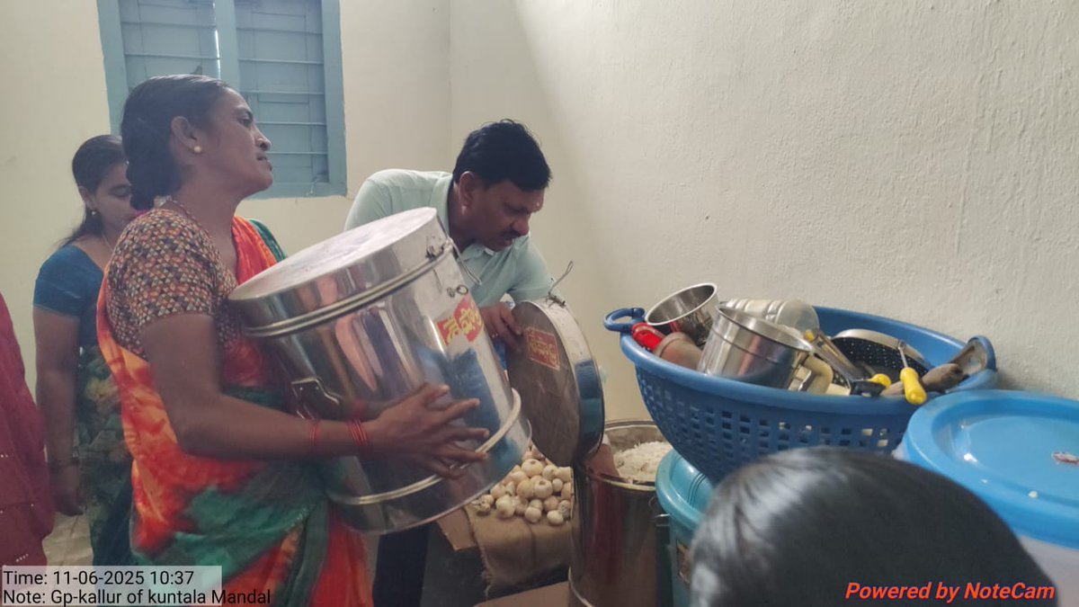 ✅   మండలాల వారీగా ప్రత్యేక అధికారుల పర్యటనలు కొనసాగుతున్నాయి.

 ✅  జిల్లాలోని మండలాల ప్రత్యేక అధికారులు ఆయా మండలాల్లోని ప్రభుత్వ పాఠశాలలను సందర్శిస్తూ, వసతి గృహాల్లో ఆహార పదార్థాల నాణ్యత, విద్యుత్ సరఫరా తదితర వసతులను పరిశీలిస్తున్నారు. 

✅   అదేవిధంగా, ఎరువులు, విత్తనాల