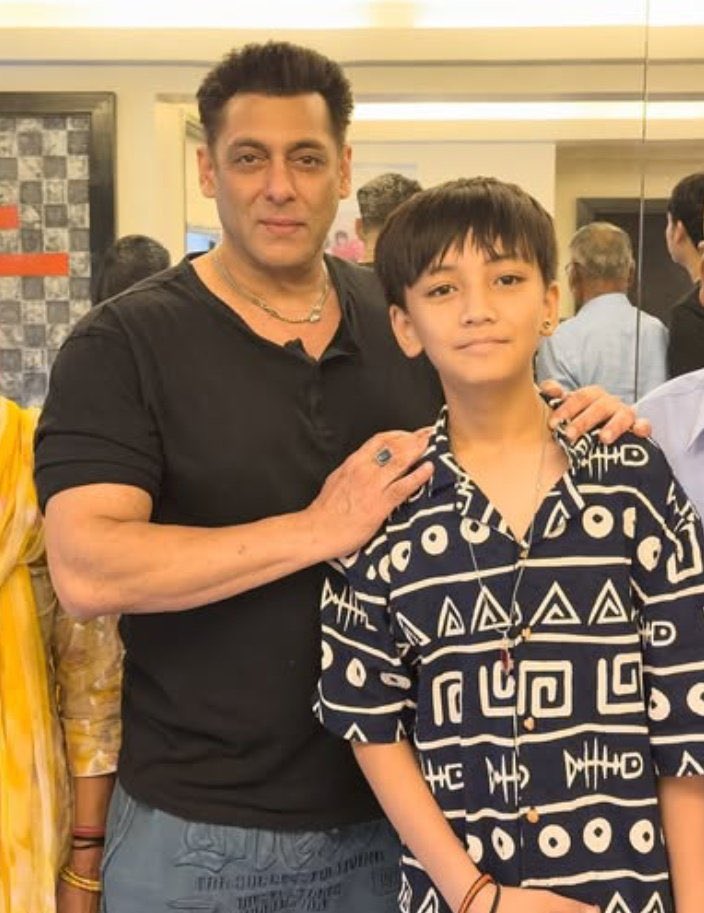 Bhaijaan looking extremely fit 🥵💪

His preparation for his next film going on full swing #SalmanKhan