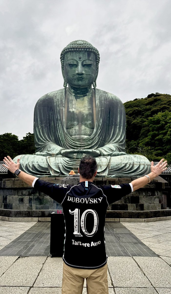 Desde Kamakura Japón 🇯🇵 , pidiendo ayuda a todos los dioses para que la suerte esté con el <a href="/RealOviedo/">Real Oviedo</a> en esta segunda batalla de la Guerra 💪🏼💪🏼💪🏼#RealOviedoAlmería #GanarAlAlmeria