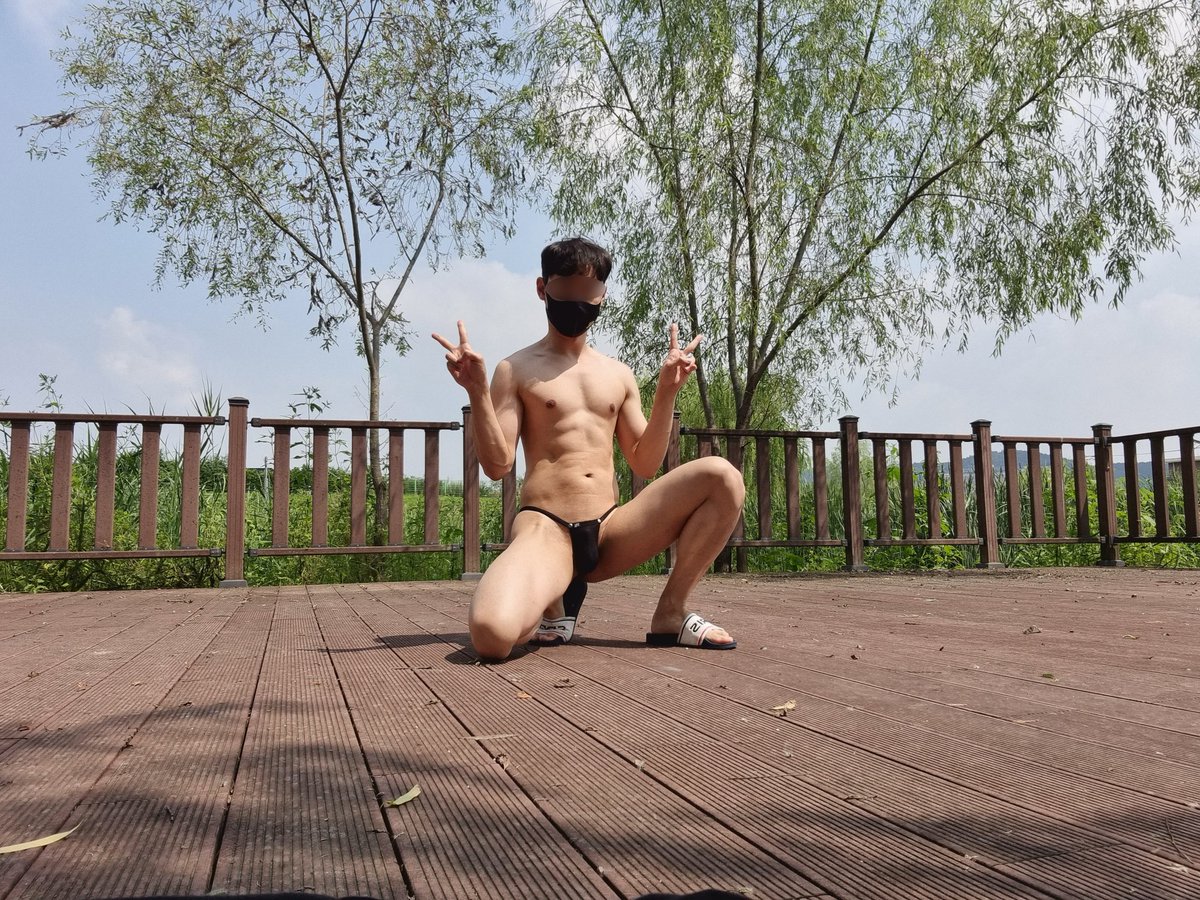 푸릇푸릇 이제 야노해도 춥지않아♡
#야외노출 #야노