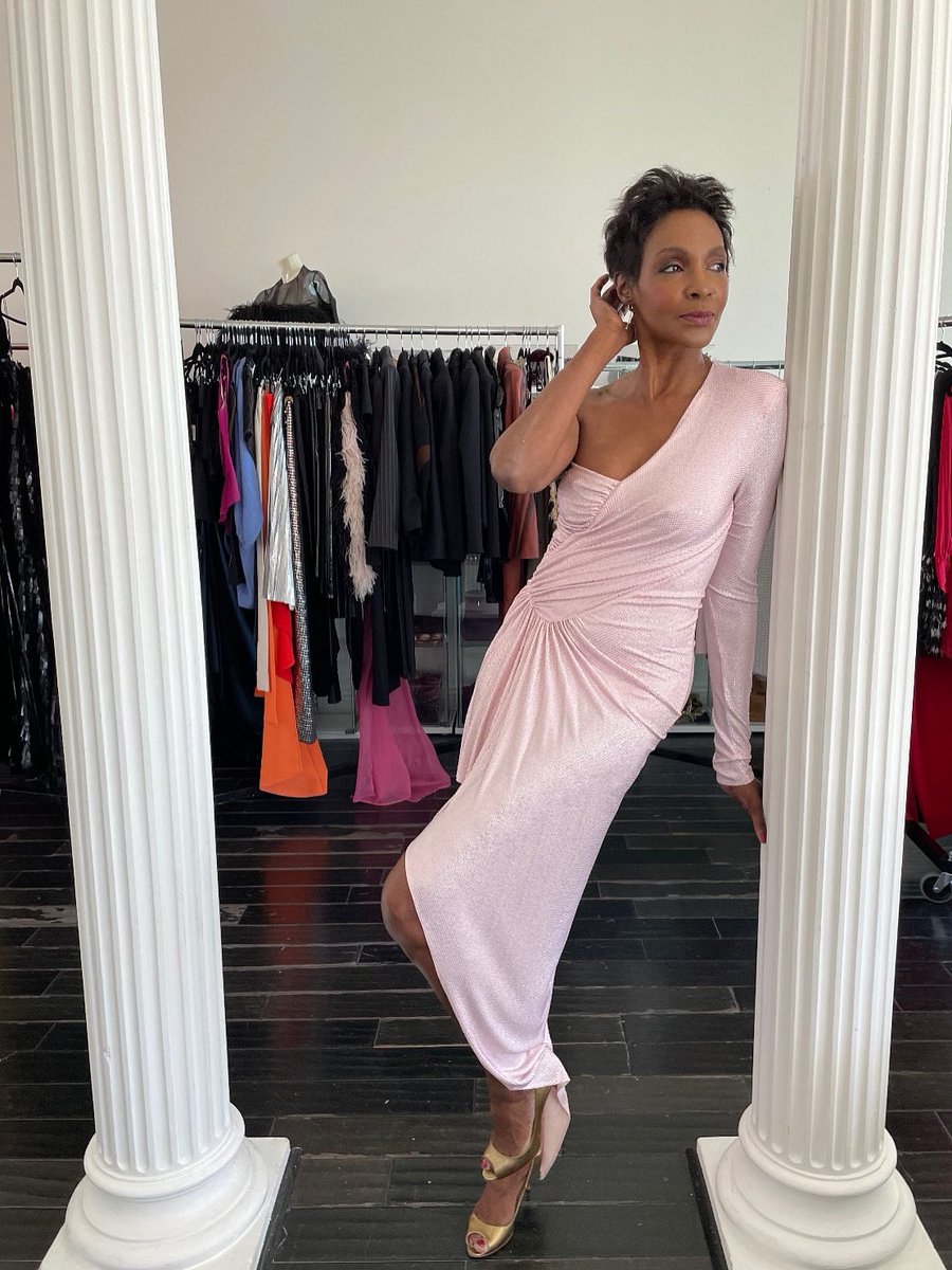 Roshumba Williams (@roshumbaw) on Twitter photo Red Carpet Style Stars @albrightfashionlibraryla @betawards @ryandestiny @loewe <a href="/doechii/">DoechiiMii</a> <a href="/miumiu/">Rossella Terreni</a> @thetonyawards @nicolescherzinger #amalclooney <a href="/tamararalph/">tamara ralph</a> <a href="/auliicravalho/">josh groban</a> <a href="/carolinaherrera/">Carolina Herrera</a> @ontheredcarpet @beyondthegazefilm @suprememodelsbook #fashion #redcarpet #style Red Carpet Style Stars @albrightfashionlibraryla @betawards @ryandestiny @loewe <a href="/doechii/">DoechiiMii</a> <a href="/miumiu/">Rossella Terreni</a> @thetonyawards @nicolescherzinger #amalclooney <a href="/tamararalph/">tamara ralph</a> <a href="/auliicravalho/">josh groban</a> <a href="/carolinaherrera/">Carolina Herrera</a> @ontheredcarpet @beyondthegazefilm @suprememodelsbook #fashion #redcarpet #style