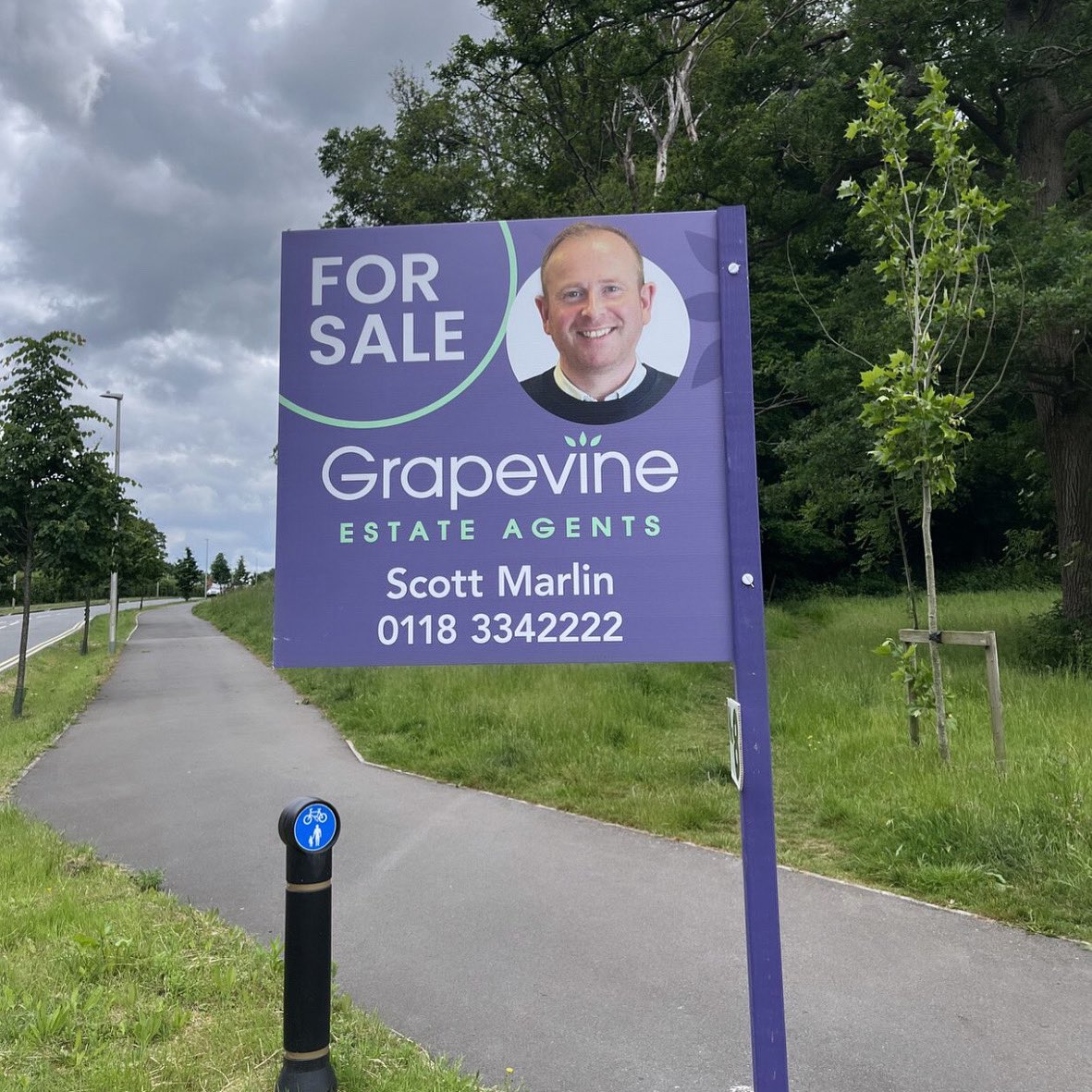 Kremer Signs (@kremersignsuk) on Twitter photo Put a Face to the Brand 👤🪧
We’ve just completed this striking board design featuring the estate agent themselves — and here’s why it works 👇
✔️ Builds Trust
✔️ Boosts Brand Recognition
✔️ Local Presence
📞 01635 550022
📧 sales@kremersigns.co.uk Put a Face to the Brand 👤🪧
We’ve just completed this striking board design featuring the estate agent themselves — and here’s why it works 👇
✔️ Builds Trust
✔️ Boosts Brand Recognition
✔️ Local Presence
📞 01635 550022
📧 sales@kremersigns.co.uk