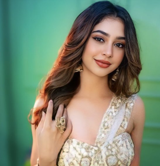 itnisibaat_'s tweet image. always the ‘it’ girl!🎀💍 | #nititaylor