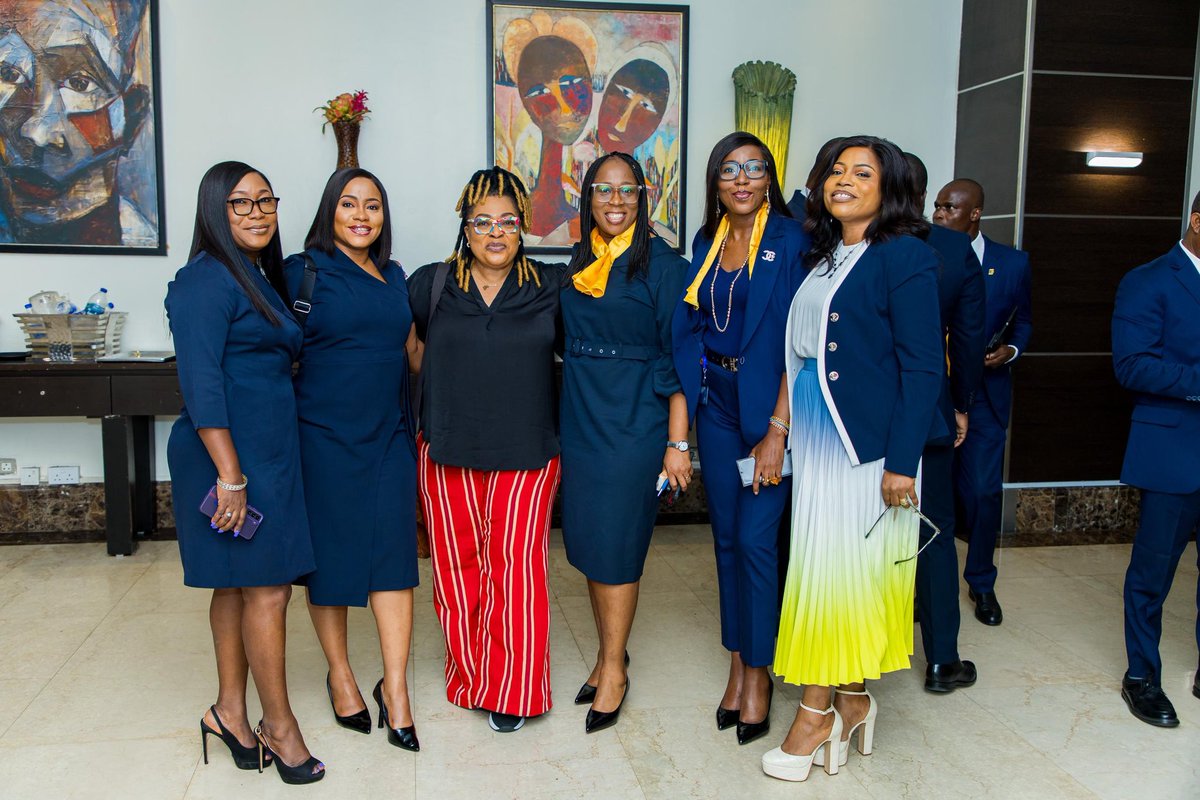 FirstBankngr's tweet image. Their journey doesn’t end here. It begins a new chapter of driving innovation, growth, and impact at the highest levels. 👏 

#SMDPGraduation #FirstBank #FirstAcademy