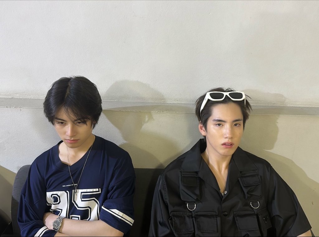 ฮาตี๋โต๋ยผลัดกันเป็นตำรวจจับสาววาย ยศที่เลื่อนคดีเพื่อนทั้งนั้น 5555555555555555555555555