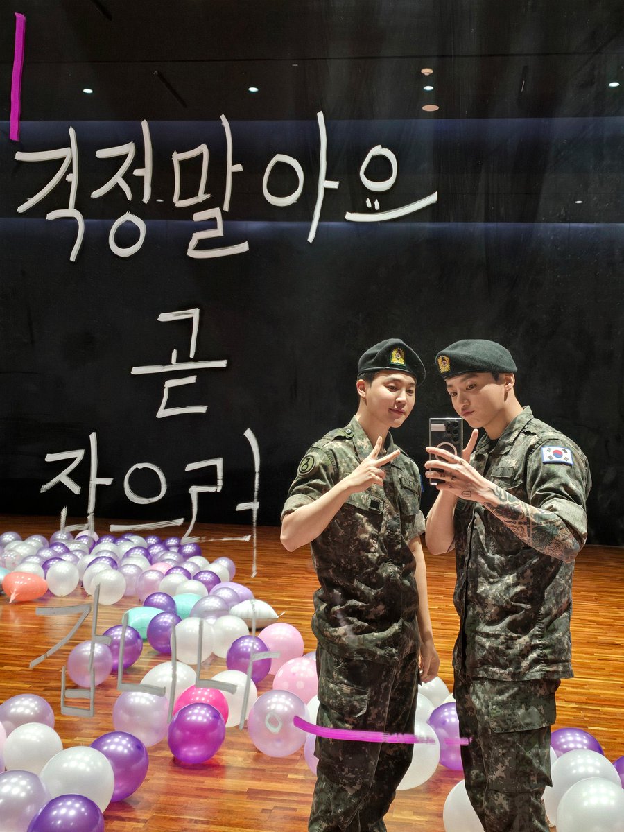 SabilaLarry's tweet image. My babies are backkkkkk
💜
#JUNGKOOK 
#JIMIN