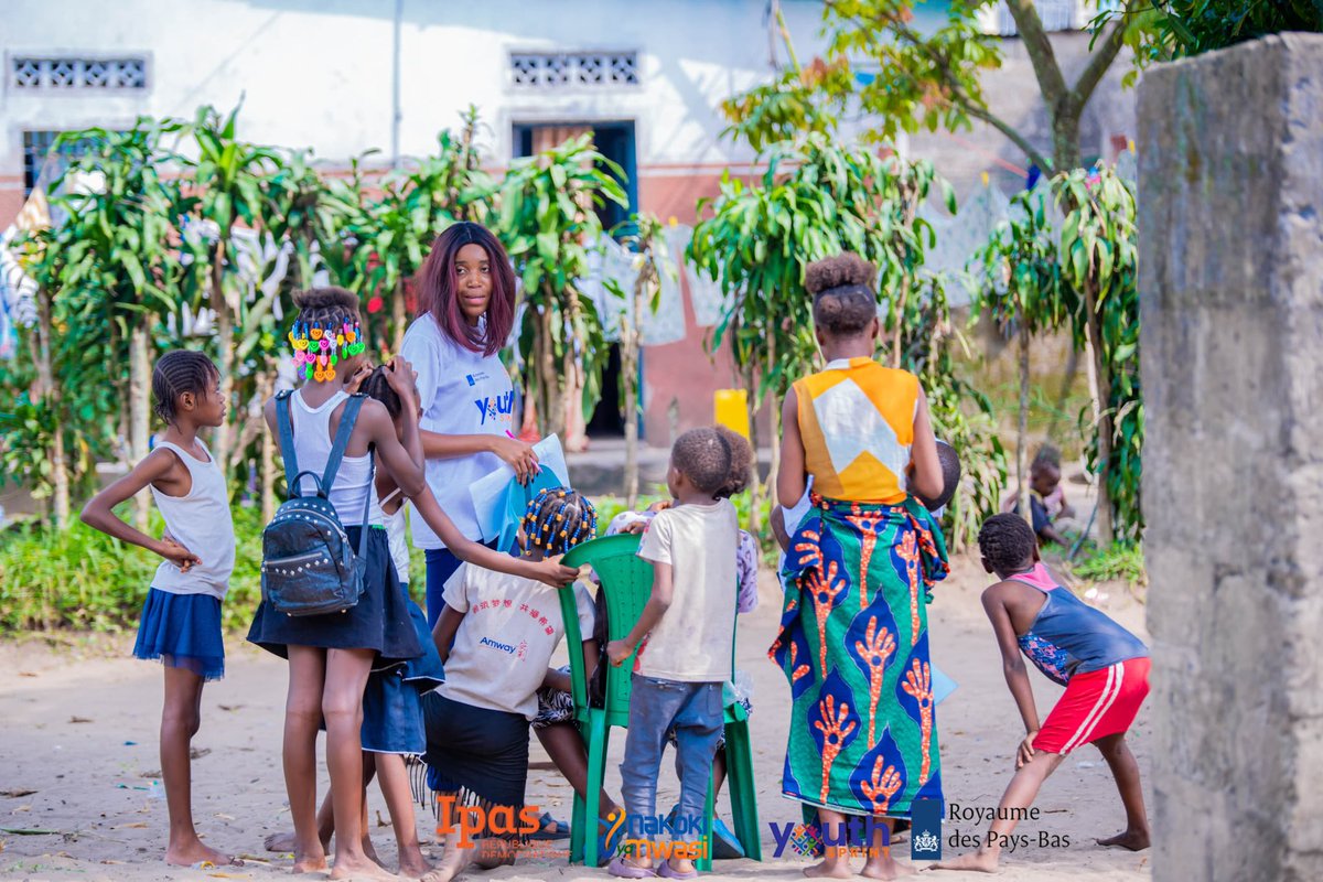 YOUTH SPRINT (@youthsprint) on Twitter photo #AI2SR
Sur fonds de <a href="/NLkinbrazza/">Ambassade des Pays-Bas en RDC</a> et appui de <a href="/MakokiYaMwasi/">Makoki Ya Mwasi</a>, <a href="/YouthSprint/">YOUTH SPRINT</a> a accordé une #soussubvention au consortium <a href="/RDC_IYAFP/">IYAFP RDC</a>, <a href="/YouthLeague600/">Youth League</a> & <a href="/emergence70611/">ESPlus: Émergence Santé Plus</a> pour une porte-à-porte à MBUALA (ZS Kimbanseke) sur la SSR, y compris l’avortement sécurisé.
<a href="/SwedeninDRCongo/">Sweden in DR Congo</a> #AI2SR
Sur fonds de <a href="/NLkinbrazza/">Ambassade des Pays-Bas en RDC</a> et appui de <a href="/MakokiYaMwasi/">Makoki Ya Mwasi</a>, <a href="/YouthSprint/">YOUTH SPRINT</a> a accordé une #soussubvention au consortium <a href="/RDC_IYAFP/">IYAFP RDC</a>, <a href="/YouthLeague600/">Youth League</a> & <a href="/emergence70611/">ESPlus: Émergence Santé Plus</a> pour une porte-à-porte à MBUALA (ZS Kimbanseke) sur la SSR, y compris l’avortement sécurisé.
<a href="/SwedeninDRCongo/">Sweden in DR Congo</a>