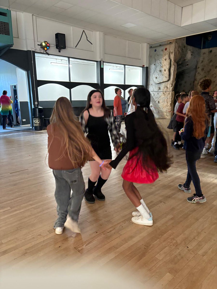 Wisborough Green Primary School tweet media