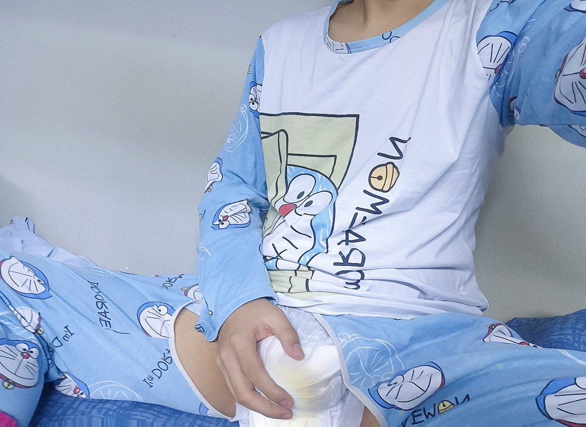 AngusL0206's tweet photo. 🍼 https://t.co/ym1RnR23EI