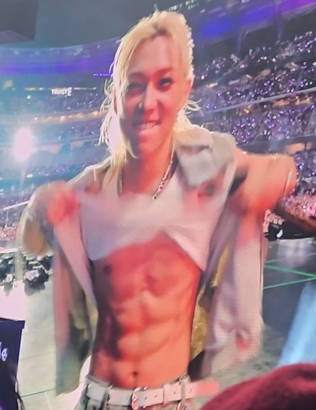 갑자기 갤러리가 이 두사진을 추천해줌.. 나보고얻덕하라고