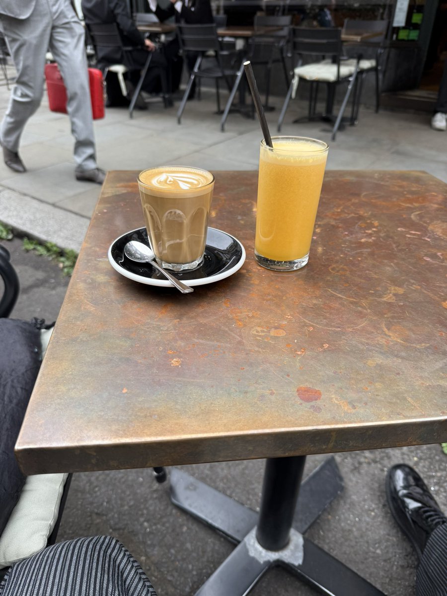 Morning #coffee at @theblackpennylondon ahead of today’s #QuarterlyCommunication at @unitedgrandlodgeofengland ☕️ #MarinersLodgeNo168 #FreemasonsCI #Freemasons #GuernseyFreemasons #UGLE