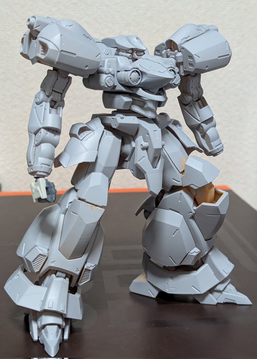 細かい部分は詰めてるけど、ヒルベルトの原型は形状とかバランスとかこの状態からほとんど変わらないで完成したけど大丈夫ですかね？
ご期待に添えてますかね？
思ってたんと違うってなりませんかね？す