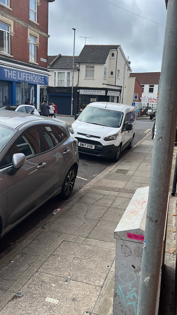 One rule for one and another for a charity <a href="/PortsToday/">Ports Today</a> parked in the loading bay for an hour whilst a traffic warden places tickets on other cars and NOT THIS ONE