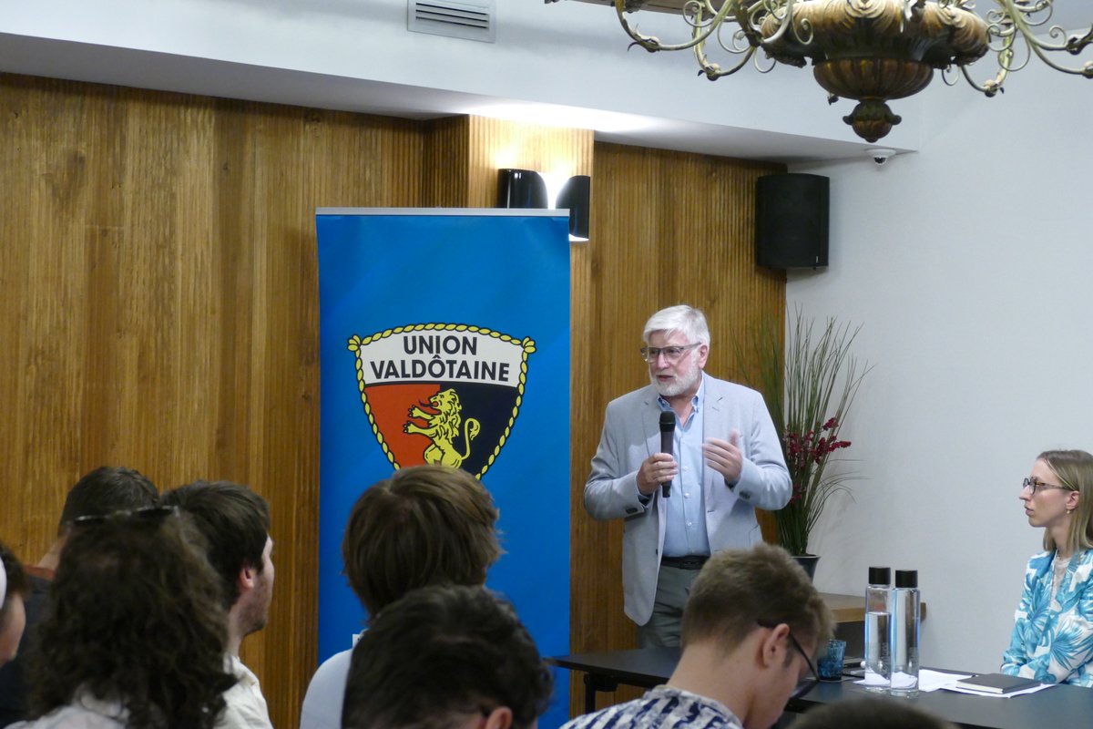 European Free Alliance (@efaparty) on Twitter photo On March 31st, EFA (with <a href="/unionvaldotaine/">Union Valdôtaine</a>) held a conference in #Aosta on plurilingualism 🗣
Language is culture and a daily tool and ignoring that, holds the EU back.
Let’s build a truly diverse Europe! 💬🇪🇺
#EFAParty #ToSpeakIsToExist On March 31st, EFA (with <a href="/unionvaldotaine/">Union Valdôtaine</a>) held a conference in #Aosta on plurilingualism 🗣
Language is culture and a daily tool and ignoring that, holds the EU back.
Let’s build a truly diverse Europe! 💬🇪🇺
#EFAParty #ToSpeakIsToExist