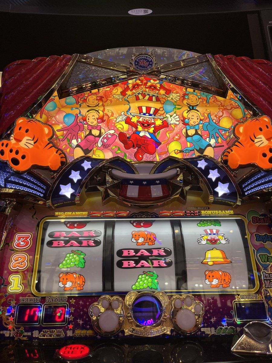 weekday_slot's tweet photo. キリ良くやめたいと思った1000回転 https://t.co/CWfoVxYhmt