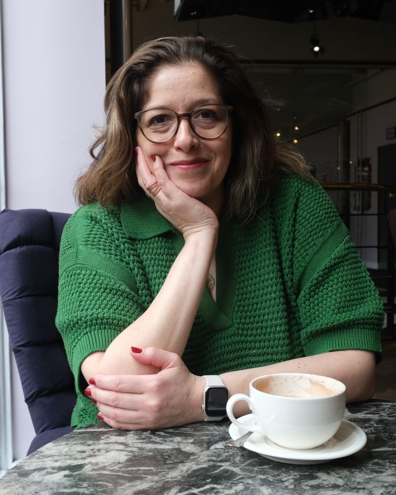 Don't know what career to follow? This one's for you. At 18, I went to college with no idea what to be. But I loved learning, exploring everything from history to astronomy.

Careers aren't linear. Take time to know yourself, lean into interests. You'll be ok. You have time. 💜