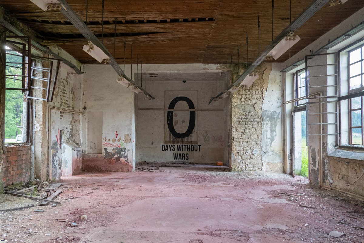 0 days without wars
Some media outlets are counting the days of the war — I’m counting the opposite.
An abandoned school in Njeguši, Montenegro.
42.429749, 18.824645.
May 2025.