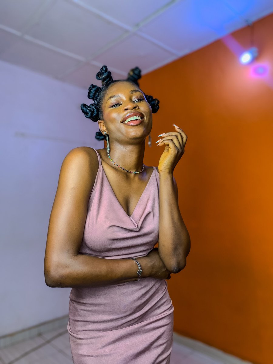 Similoluwaa_f's tweet photo. All shades of big smiles and God’s promises 🌹🌹🌹

#modeling #smiles #laugh #model #fyp https://t.co/GxuNY2B1hv