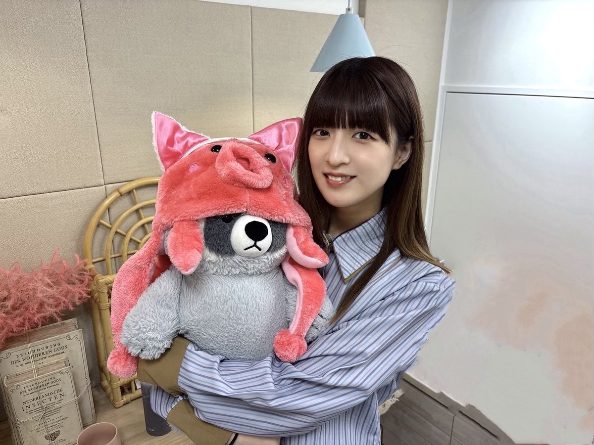 本日6月11日(水)18:15頃～、 #SHOWROOM 「#のぎおび」に #吉田綾乃クリスティー が出演します🐈

皆さま、ぜひご覧ください🐾

showroom-live.com/46_yoshidaayan…

#乃木坂46