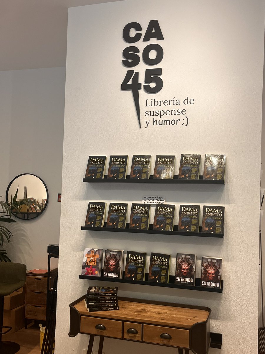 CASO 45. Librería de suspense y humor :) (@caso45_libreria) on Twitter photo 👁️🗨️🟡 amantes del #thrillerkm0 no os despistéis.
La visita, presentación charleta, risas y secretos de escritor será HOY HOY HOY
a las 19h en CASO 45 💛
de la mano del propio <a href="/roberheavy/">Rober H.L.Cagiao</a>
#LaDamadeAnboto no espera. Sed puntuales y sobre todo ¡no mintáis!
#esunaCITA 👁️🗨️🟡 amantes del #thrillerkm0 no os despistéis.
La visita, presentación charleta, risas y secretos de escritor será HOY HOY HOY
a las 19h en CASO 45 💛
de la mano del propio <a href="/roberheavy/">Rober H.L.Cagiao</a>
#LaDamadeAnboto no espera. Sed puntuales y sobre todo ¡no mintáis!
#esunaCITA