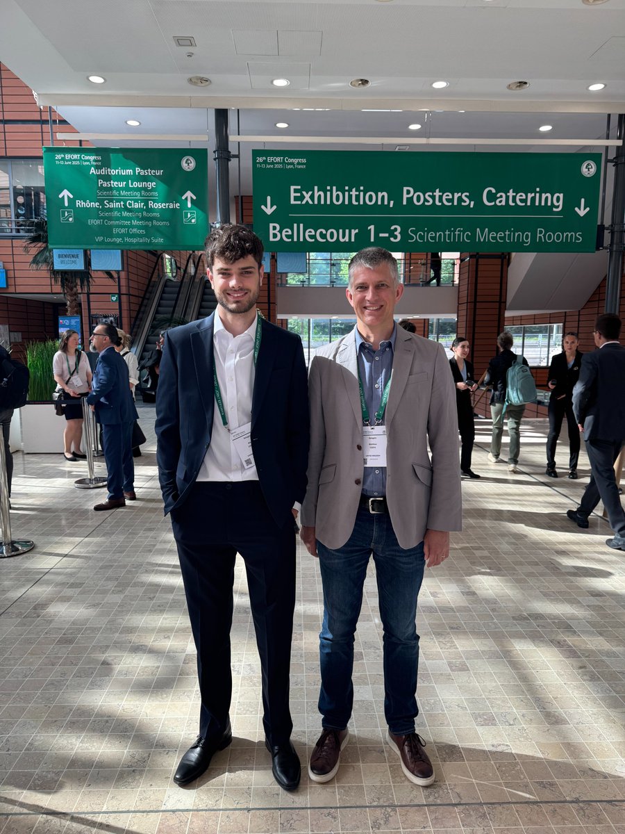 Oxford_Trauma's tweet image. Our team is currently presenting data from the WHiTE study at the EFORT Congress 2025. Great work by Matt, En Lin, Alex, and Amulya showcasing our findings on an international stage! #EFORT2025 #WHiTEstudy #TraumaResearch #OrthoScience #teamwork