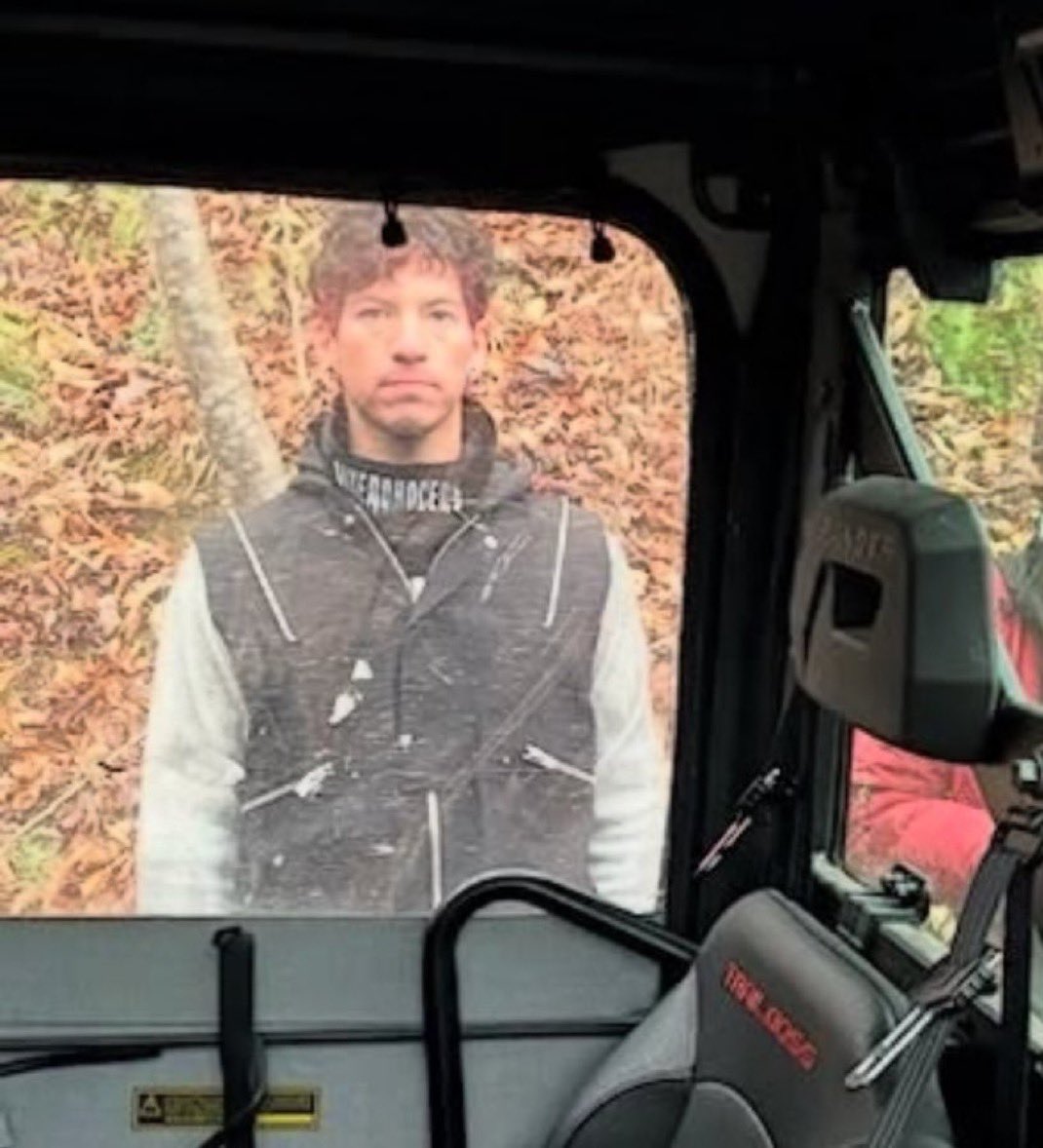 tylerrjosephed's tweet image. Josh Dun (pictured below) filming a music video pretending he hasn’t just shit himself