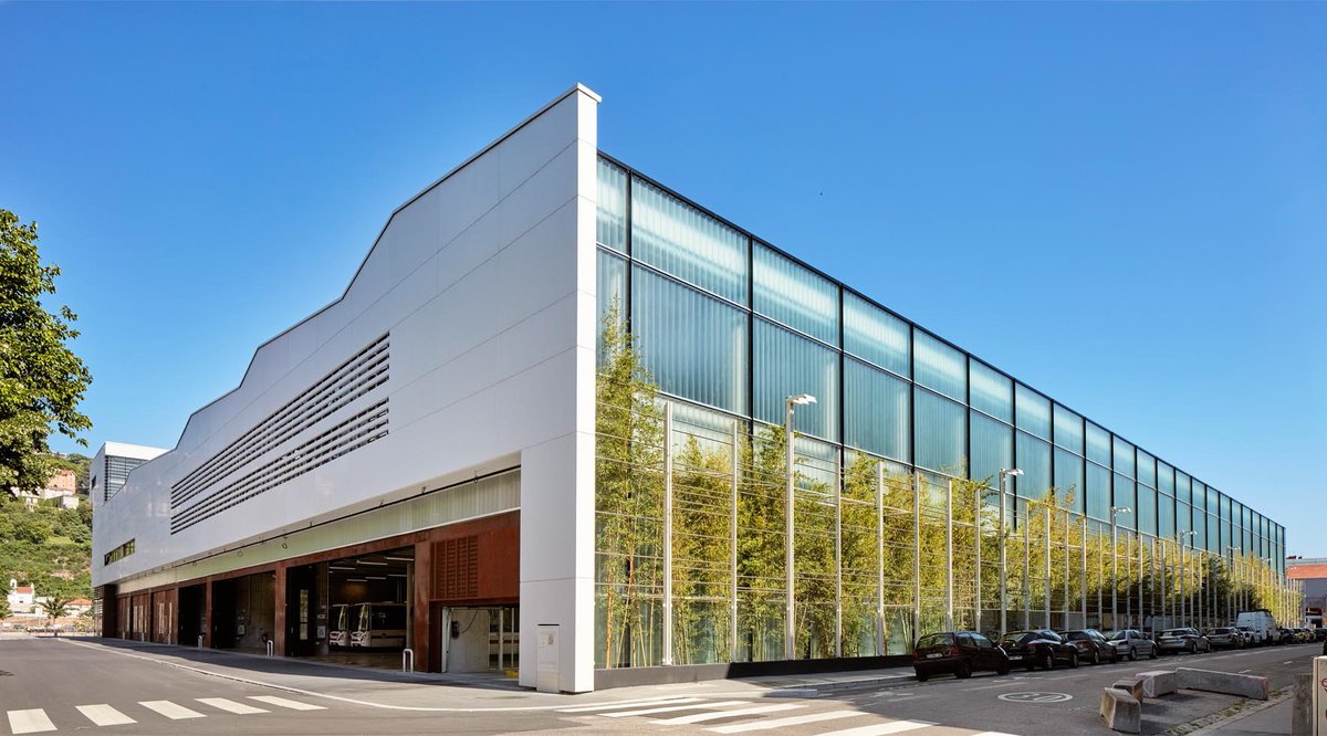 CEBATEC_BIM's tweet image. 🚌CEBA’PROJET🚌

La #CEBATEAM œuvre aux côtés de Léon Grosse Construction pour l’installation de nouveaux réseaux électriques et de bornes de recharge du centre de maintenance et d&apos;exploitation bus à Confluence

📷 Photos : Ferrand Sigal Architectes &amp;amp; Associés

#cebatec #perrache