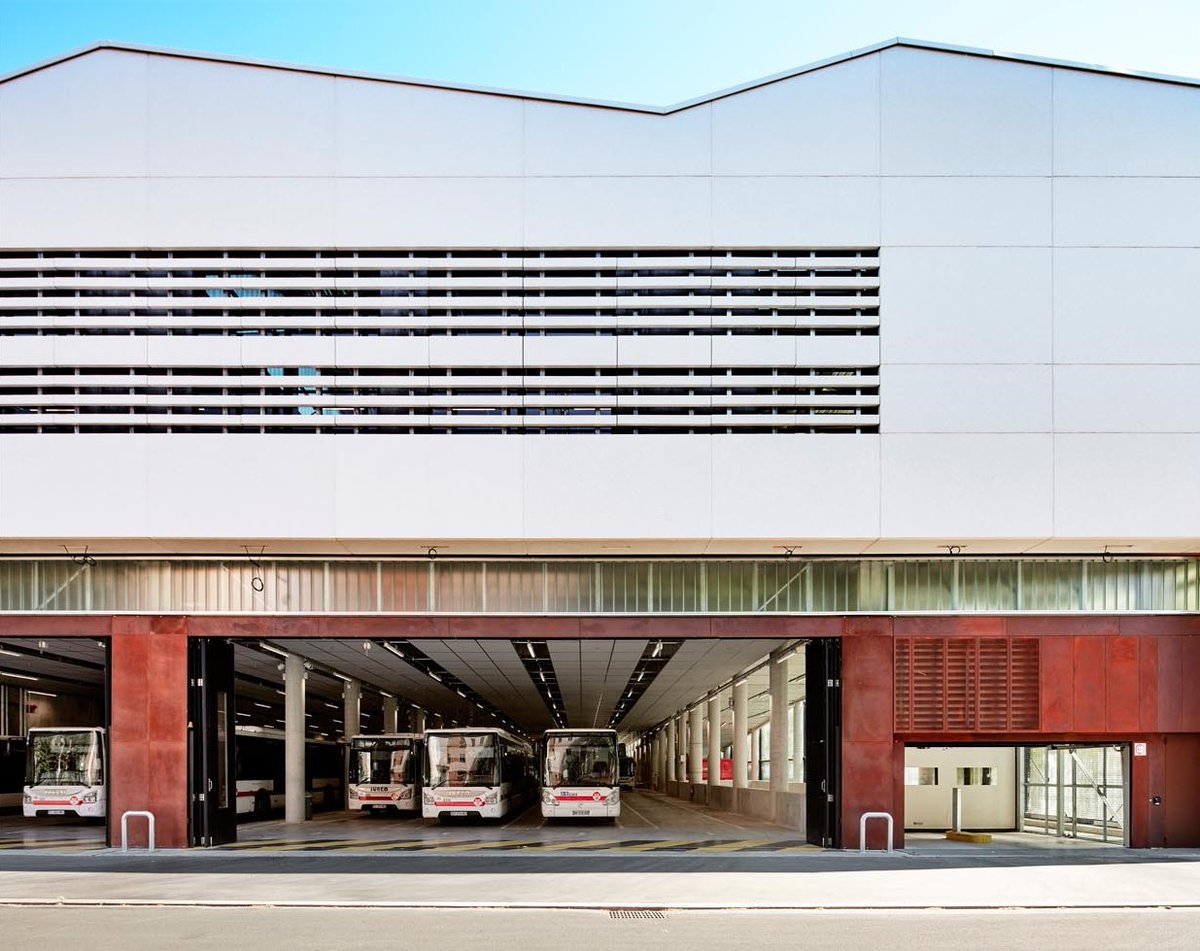 CEBATEC_BIM's tweet image. 🚌CEBA’PROJET🚌

La #CEBATEAM œuvre aux côtés de Léon Grosse Construction pour l’installation de nouveaux réseaux électriques et de bornes de recharge du centre de maintenance et d&apos;exploitation bus à Confluence

📷 Photos : Ferrand Sigal Architectes &amp;amp; Associés

#cebatec #perrache