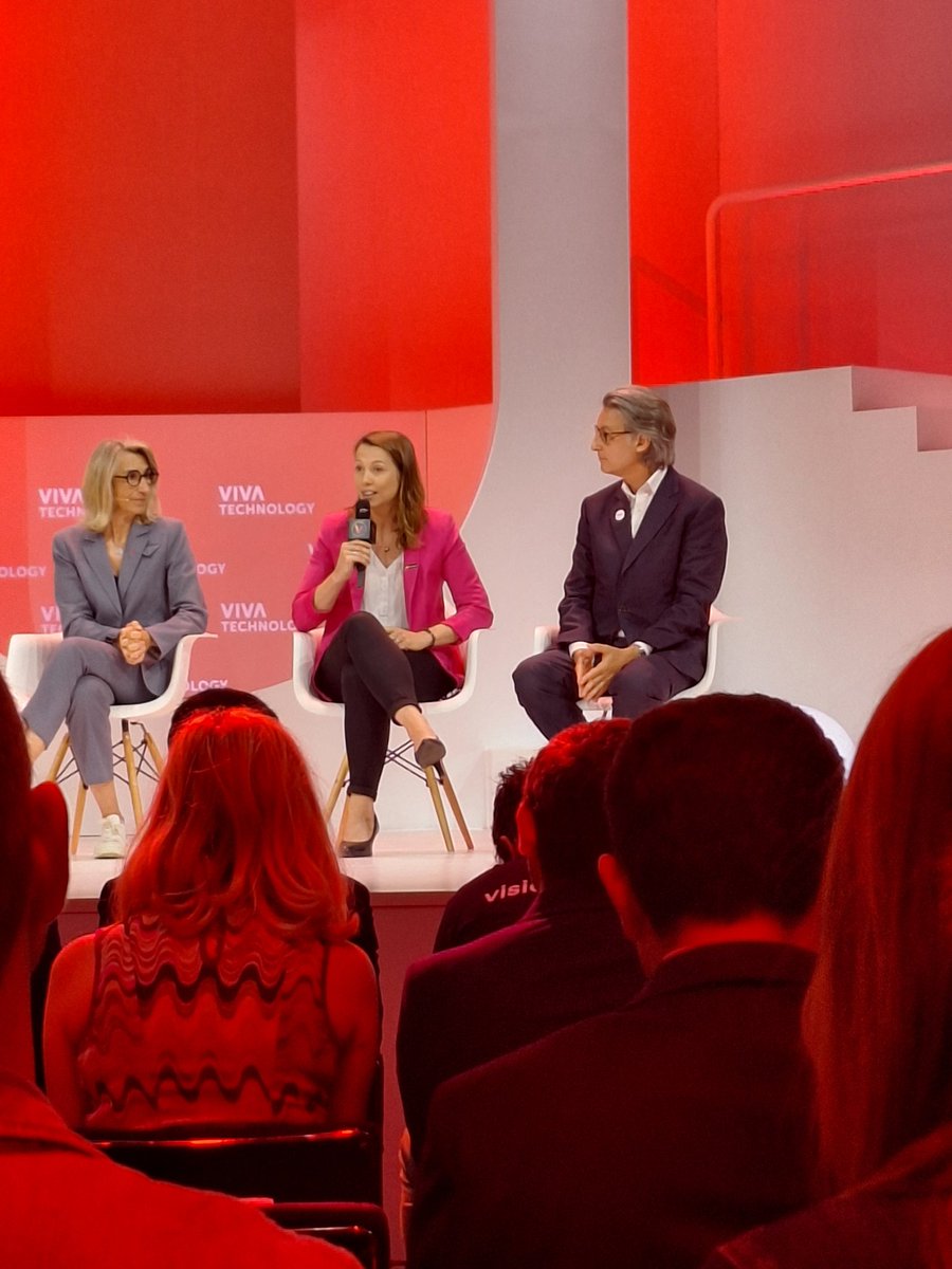 <a href="/AlietteML/">Aliette Mousnier-Lompré</a> <a href="/AlietteML/">Aliette Mousnier-Lompré</a> at #VivaTech2025
"To ensure this connectivity even without traditional infrastructure, Orange deploys hybrid networks and innovative devices like embedded 5G bubbles or SOS backpacks. Also, our Flux Vision analysis tool optimizes drone trajectories during emergencies."