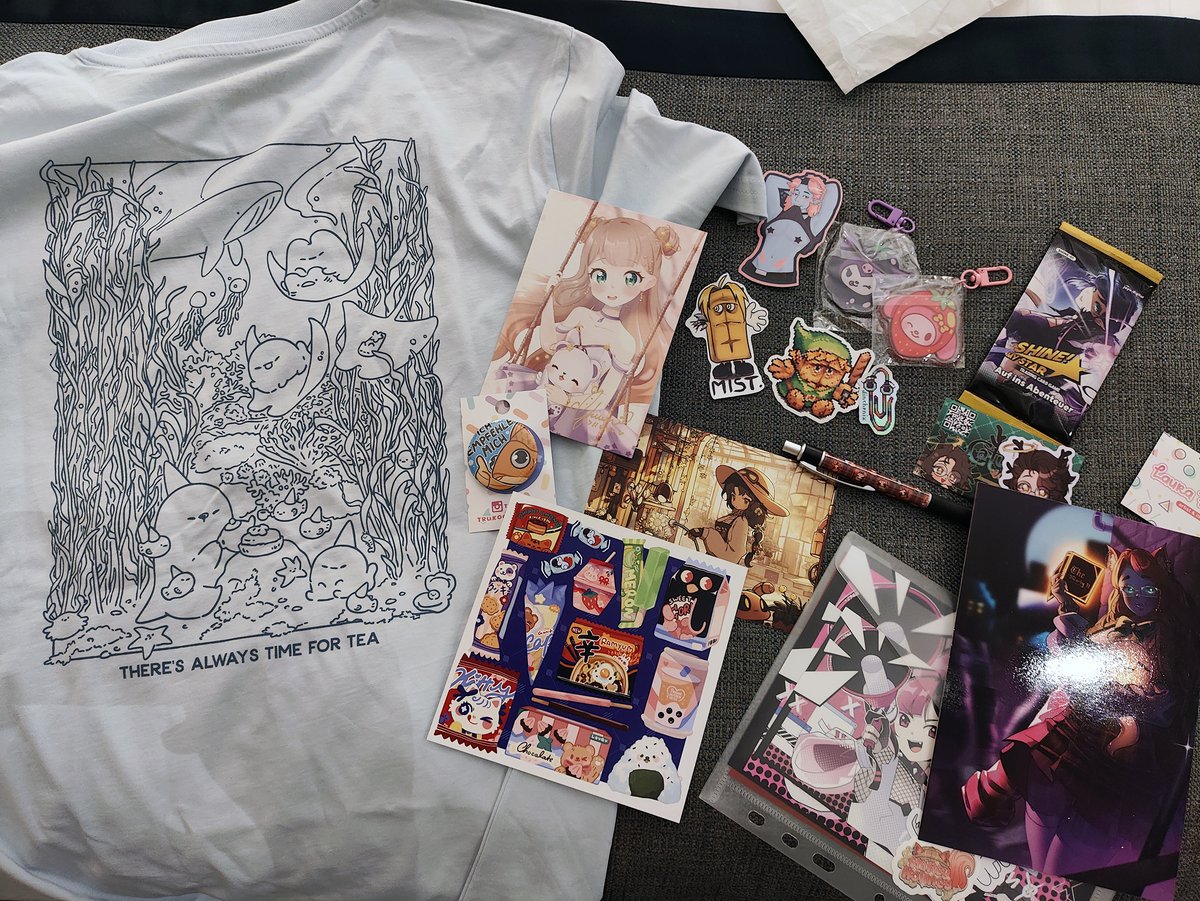 babbe0's tweet image. Weil ja alle ihren Dokomi Loot zeigen, hier ein Teil von meiner Ausbeute!! (es ist nicht alles, aber ich war zu faul noch mal alles schön zurecht zu legen 💀)