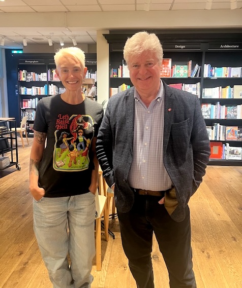 C. J. Tudor (@cjtudor) on Twitter photo Great evening <a href="/BrightonWstones/">Waterstones Brighton</a> talking horror with the fantastic <a href="/linwood_barclay/">Linwood Barclay</a> and equally fantastic <a href="/EmlynReesWriter/">Emlyn Rees Writer</a>. Thanks to Sam and all the staff for hosting and to everyone who came along! π Great evening <a href="/BrightonWstones/">Waterstones Brighton</a> talking horror with the fantastic <a href="/linwood_barclay/">Linwood Barclay</a> and equally fantastic <a href="/EmlynReesWriter/">Emlyn Rees Writer</a>. Thanks to Sam and all the staff for hosting and to everyone who came along! π