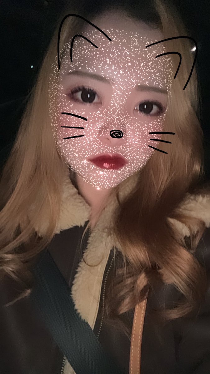 tm_ce4's tweet photo. 生きてたね、ちゃんと
元気にしてた？
あたしは元気だよ
今月から大阪に住むことが決まったよ☻ https://t.co/eFe1gyZztA