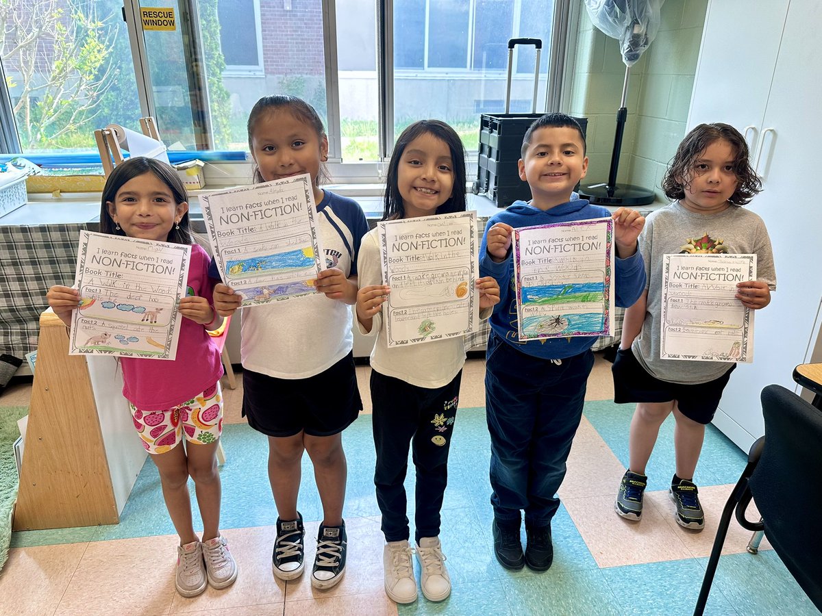 After reading several nonfiction books, these second graders wrote facts that they learned from their reading.📖 <a href="/HamptonBaysES/">Hampton Bays ES</a> #WeAreHB #HBStrong
