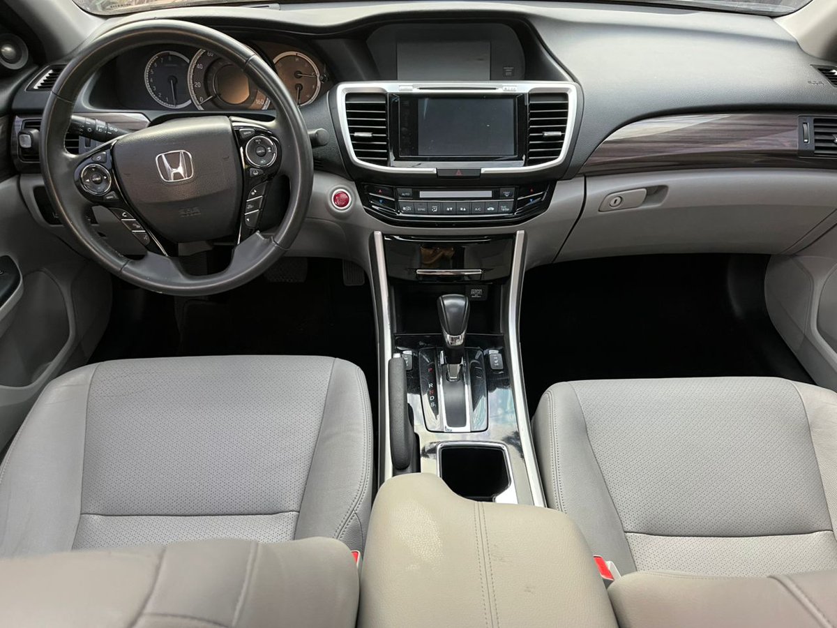 AlfredIrene2's tweet image. Flash deal! This beauty won’t last long on the lot. Slide in my DM for a sweet bargain. 🚗💨
YEAR:- 2017✅
MAKE:- HONDA✅
MODEL:- ACCORD✅
STANDARD:- TOURING✅
ENGINE TYPE:-3.5-liter 24-Valve SOHC i-VTEC®
CONDITION:-FOREIGN USED✅
PRICE:- N27.5✅