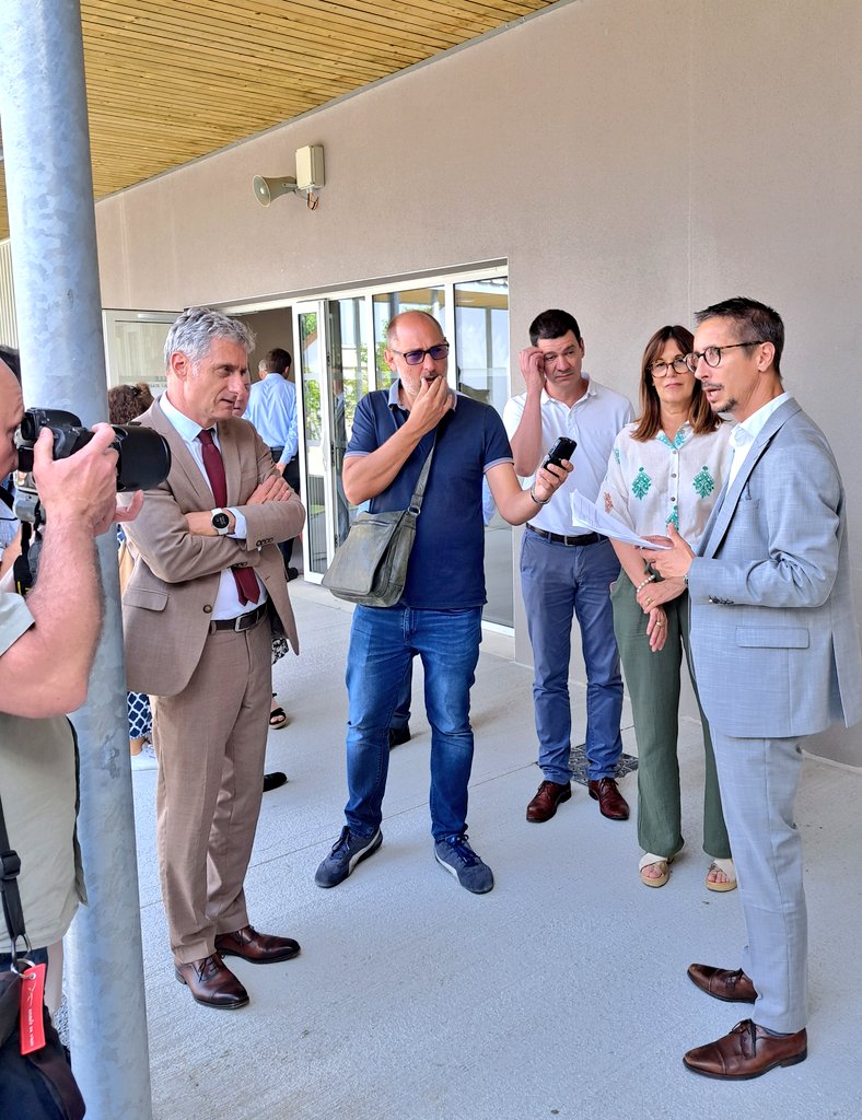 DSDEN 47 (@dsden47) on Twitter photo Inauguration du collège Delmas de Grammont à Port Sainte Marie <a href="/AcBordeaux/">Académie de Bordeaux</a> . Le #DASEN47 remercie le CD47 pour la livraison de ce beau college.
➡️Confiance envers la communauté éducative
➡️Ambition pour les élèves et les familles de ce territoire.
<a href="/HuartJean/">Jean-Marc Huart</a> Inauguration du collège Delmas de Grammont à Port Sainte Marie <a href="/AcBordeaux/">Académie de Bordeaux</a> . Le #DASEN47 remercie le CD47 pour la livraison de ce beau college.
➡️Confiance envers la communauté éducative
➡️Ambition pour les élèves et les familles de ce territoire.
<a href="/HuartJean/">Jean-Marc Huart</a>