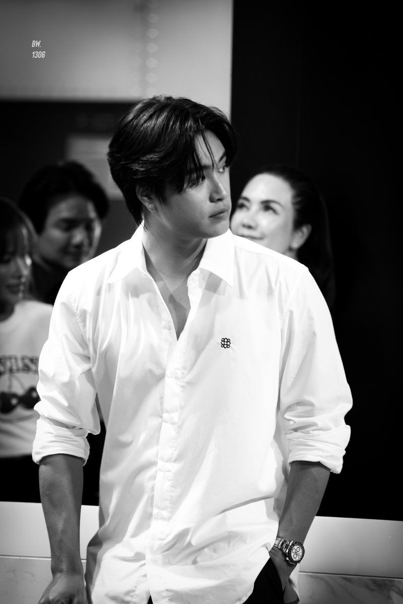 PMINI__0513's tweet photo. 🙏

DIVINE X SIAM CENTER 1ST POP UP
#DIVINExSiamCenter
#Gemini_NT #เจมีไนน์ @gemini_ti https://t.co/JDvkF9zANZ