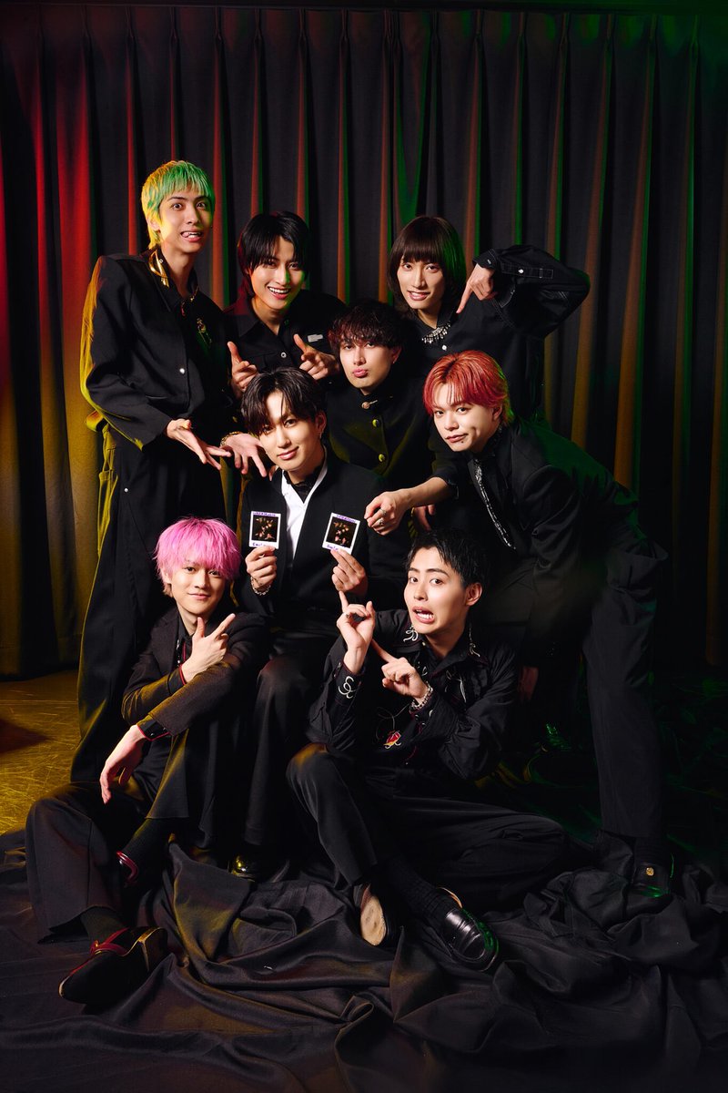 Emo_miu's tweet photo. ＼✨プレゼント✨ ／
SUPER★DRAGON インタビュー記念！直筆サイン入りチェキを【2名様】に💙😜
@Supdra_staff #スーパーテン #SD_DarkHeroes #スパドラ #SUPERDRAGON #BLUE #Emomiu

応募方法は
①@Emo_miuフォロー
②この投稿と上の投稿をリポスト
〆切／7月12日
 
⏬詳細
🔗https://t.co/iNbn5a73tP https://t.co/E7wjbtncFl
