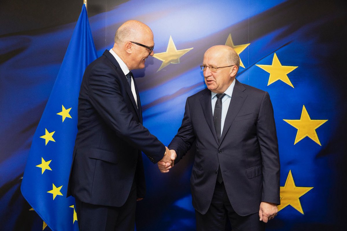 Good to meet Martin Pfister, Swiss Federal Councillor and Minister of Defence🇨🇭

Good opportunity to present the 🇪🇺 initiatives to achieve European Defence Readiness 2030, forthcoming plans on space and discuss EU-Switzerland cooperation.