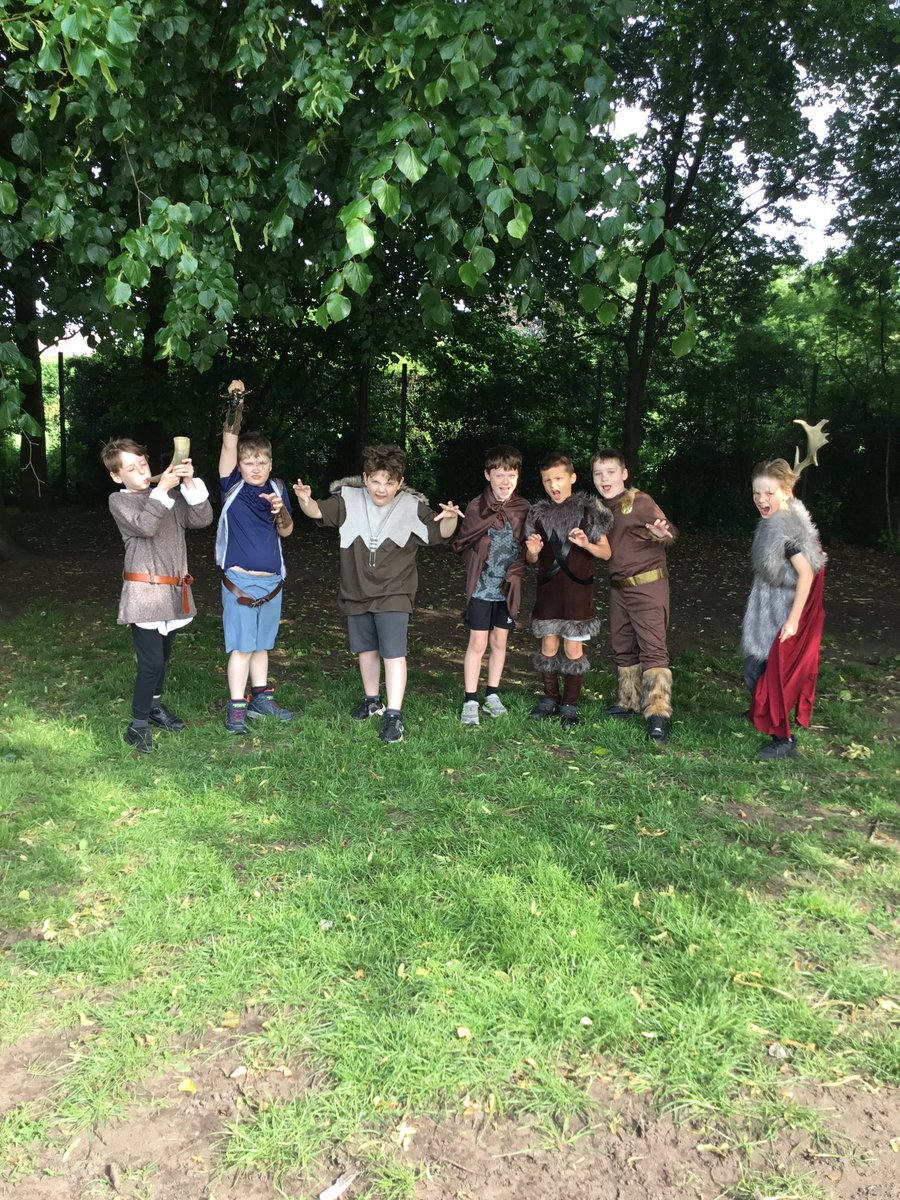 HighfieldsCPS's tweet image. Year 4 are having a brilliant time learning about the Vikings with Bodvar!