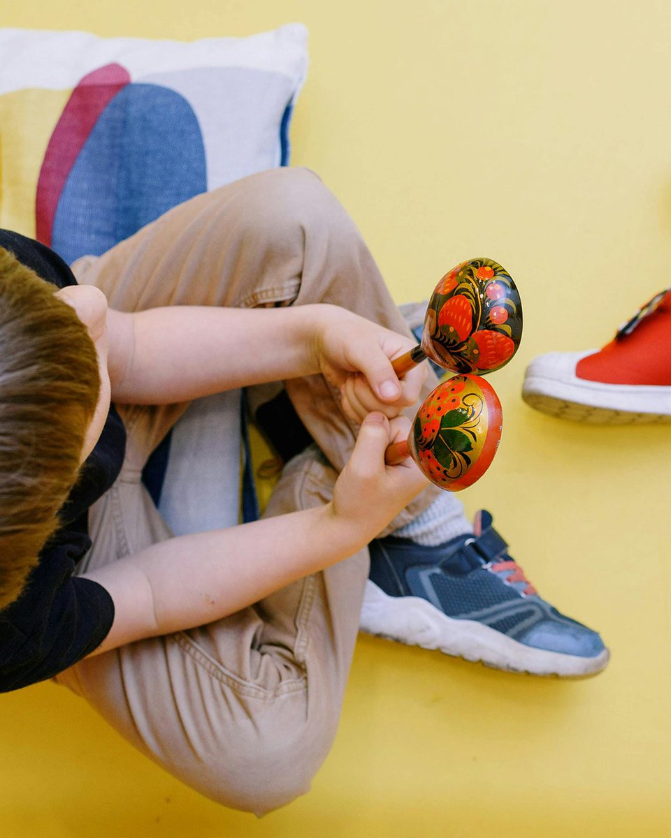 ¡Una nueva edición de 'Música a flor de piel' llega a 11 centros de educación especial de Madrid! 🎉🪇

Más de 1.000 alumnos y alumnas disfrutarán de los beneficios de la música en directo para la gestión emocional, gracias a la propuesta de Percuterapia de Pedro Campos🎶