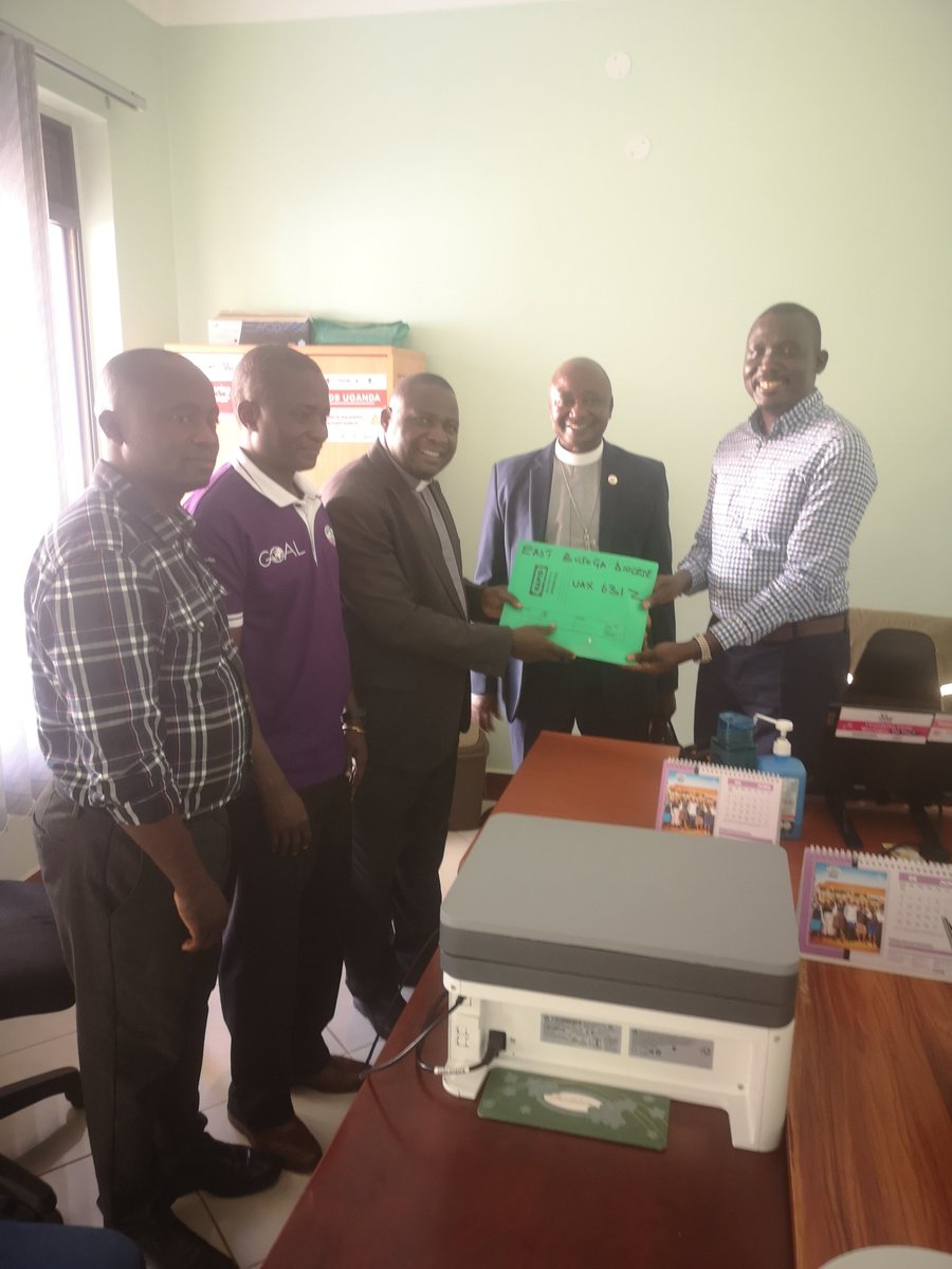 EDiocese71998's tweet photo. MUCOBADI donates a land cruiser to East Busoga Diocese https://t.co/Lhgc8V0Oqr