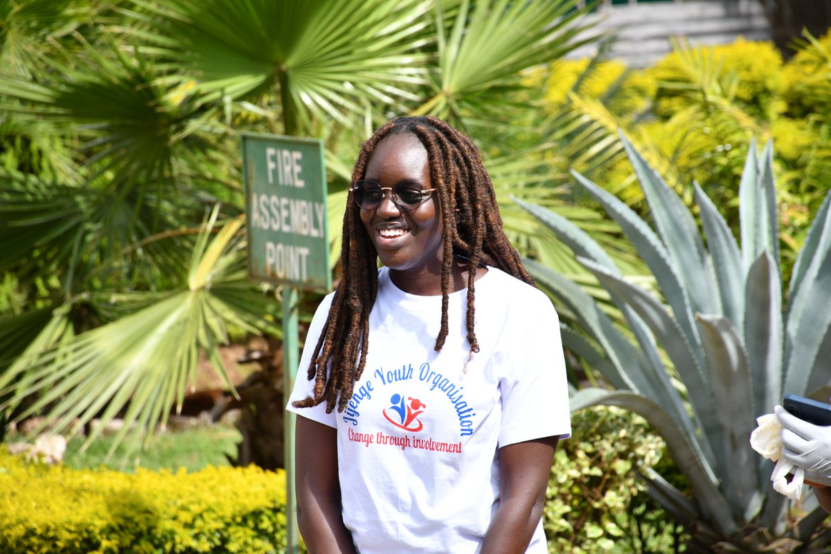We participated in a clean-up campaign at St. Theresa Secondary School and its surrounding areas in Kibuye. The event also served as a platform to encourage nearby businesses to take more proactive steps in managing their waste responsibly. #cleanup