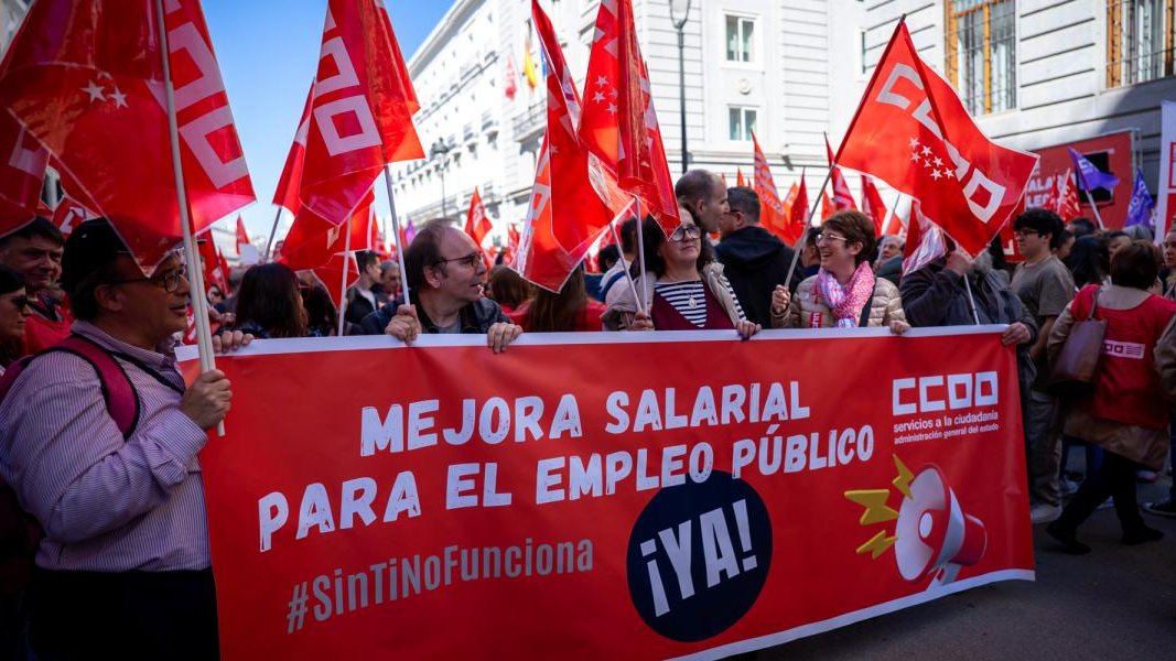 📢 Exigimos al Gobierno el cumplimiento íntegro del Acuerdo marco para una Administración del siglo XXI.

📌 Abono de los atrasos del 0,5 % 
📌 Asegurar la jubilación parcial
📌 Más empleo público
📌 Abrir la negociación de un nuevo acuerdo

➡️ fsc.ccoo.es/noticia:729134