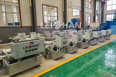 snyuyu865293's tweet image. #VibratingScreen for Stock Preparation Process
#PulpingMachine  #PaperIndustry  #PaperProduction
Welcome to contact us for more details.
Email:paperproductmachine@gmail.com
WhatsAPP: +8613623855012
pulpequipment.com/solution/vibra…