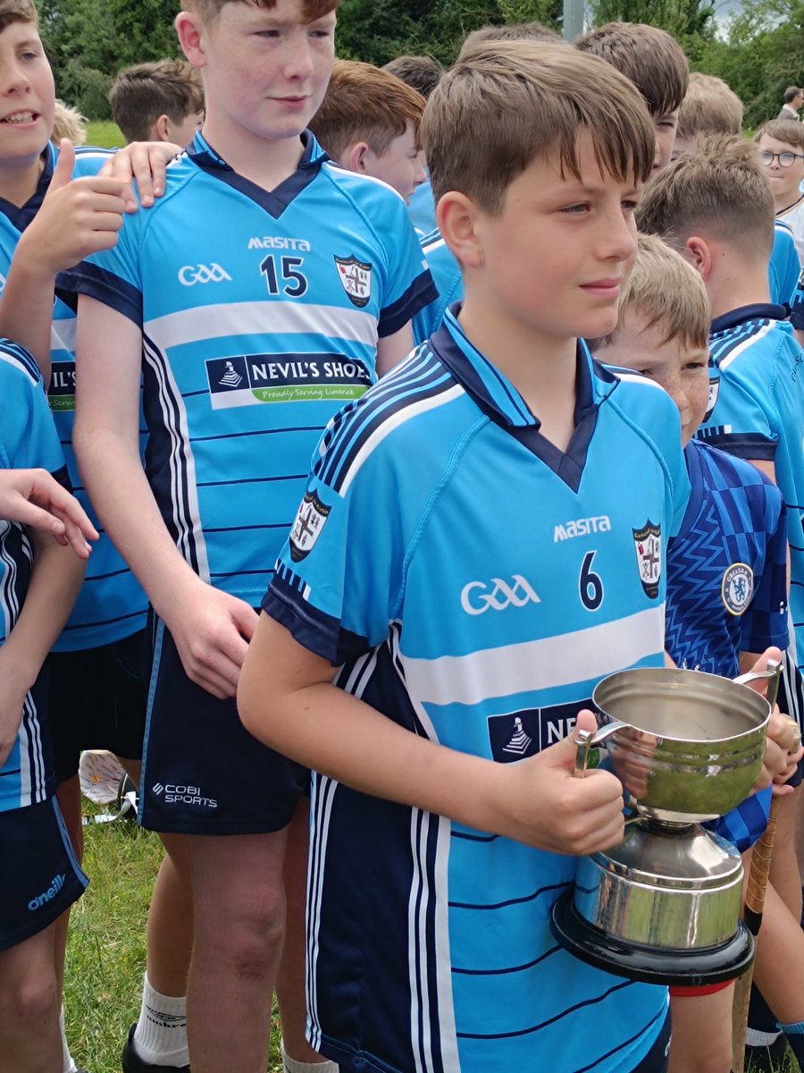 Green & White Publications (@limerickgaazine) on Twitter photo Gaelscoil an Ráithín crowned a wonderful year by winning the Limerick Leader Cup today. A thrilling final ended in victory over Lisnagry NS by 0-7 to 1-3. <a href="/Live95fmNews/">Live95 News</a> <a href="/AllianzIreland/">Allianz Ireland</a> <a href="/cnambnaisiunta/">Cumann na mBunscol</a> Gaelscoil an Ráithín crowned a wonderful year by winning the Limerick Leader Cup today. A thrilling final ended in victory over Lisnagry NS by 0-7 to 1-3. <a href="/Live95fmNews/">Live95 News</a> <a href="/AllianzIreland/">Allianz Ireland</a> <a href="/cnambnaisiunta/">Cumann na mBunscol</a>