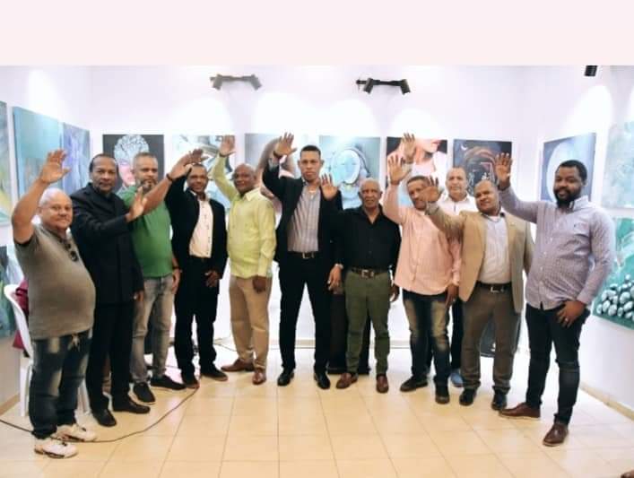 araujo_cristal's tweet image. El Cluster de Joyeros Artesanos Dominicanos, junto a FEDARTERD, Asonarte y ProArtesaniaRD, celebra este año @RDPorLoAlto el Día Nacional del Larimar #ApoyaLoNuestro 
#CeroExportacionLarimarBruto 
@EmbajadaUSAenRD @Esperanza_Dleon @rcavada @jlvidalma @nuriapiera @pablomckinney