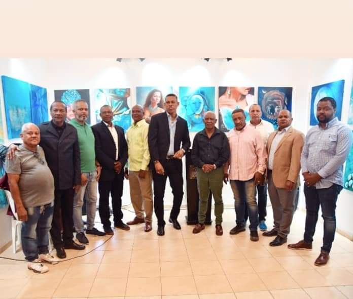 araujo_cristal's tweet image. El Cluster de Joyeros Artesanos Dominicanos, junto a FEDARTERD, Asonarte y ProArtesaniaRD, celebra este año @RDPorLoAlto el Día Nacional del Larimar #ApoyaLoNuestro 
#CeroExportacionLarimarBruto 
@EmbajadaUSAenRD @Esperanza_Dleon @rcavada @jlvidalma @nuriapiera @pablomckinney